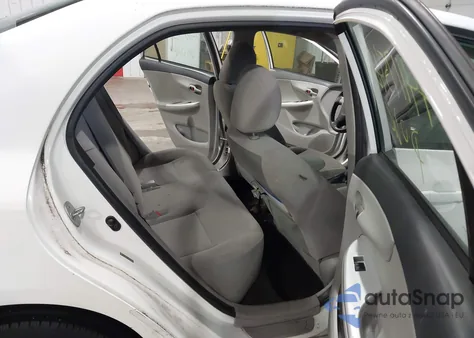 2011 Toyota Corolla Le z USA, uszkodzony, nr VIN JTDBU4EE4BJ098665